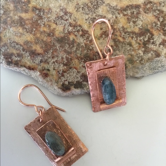 Victorian style Blue Kyanite Copper Earrings - Picture 7 of 7